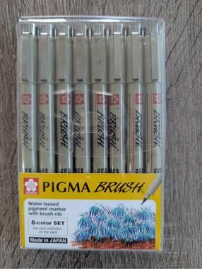 SAKURA PIGMA BRUSH Tip Nib Color Pen Set 8 Pc Assorted Colors Water Based  Art